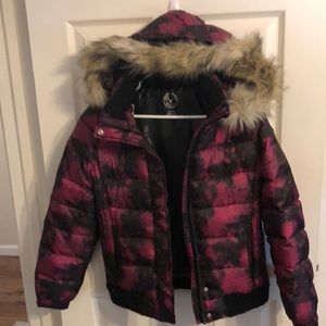 American Eagle outfitters puffer jacket with removable fur trim.  Size medium